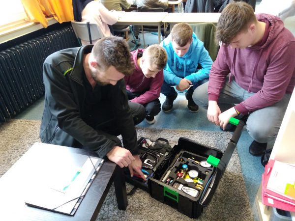 Sekundarschule Lage hat Ausbildungsbotschafter zu Besuch