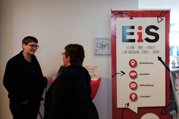 Kommen sie vorbei: Elterninfostand bei der Berufe live 2019